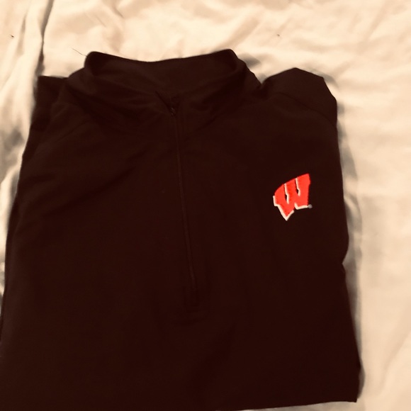 Wisconsin 1/4 zip pull over - Picture 2 of 2